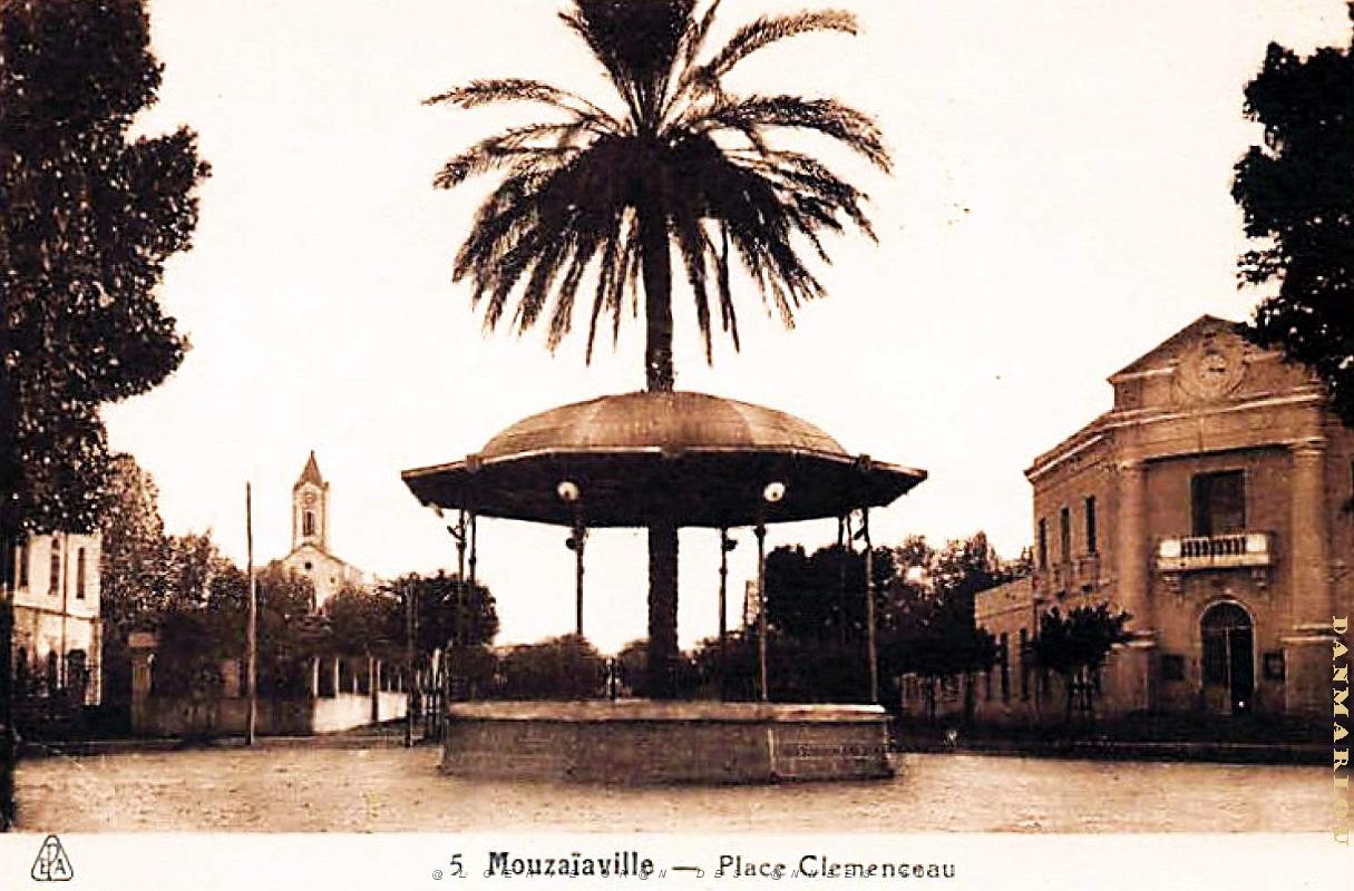Mouzaiaville - Place Clemenceau.jpg